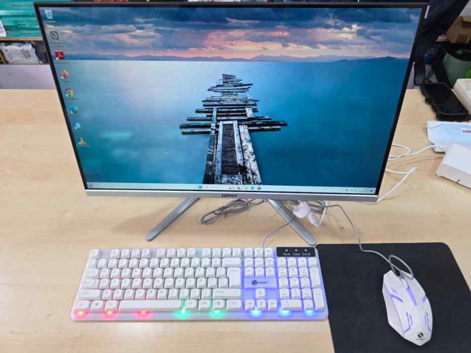 HPKY L24 All in one 24'' i5 Ram 16Go Stockage : 256Go